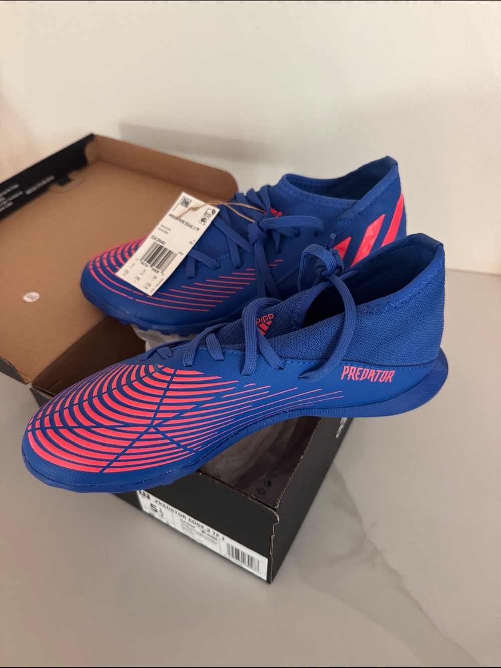 Adidas Kids Blue and neon Orange/Red Predator Indoor Soccer Shoes NWT